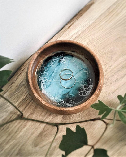 Personalized Ocean Resin Trinket Bowl, Wooden Trinket Bowl, Ocean Resin Trinket Dish, Acacia Wood Bowl with Ocean Resin for Jewelry Storage